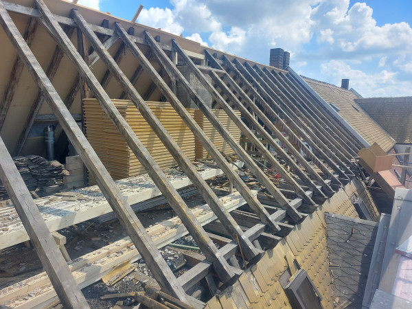 Statische Ertüchtigung und energetische Sanierung eines Mehrfamilienhauses in Leipzig